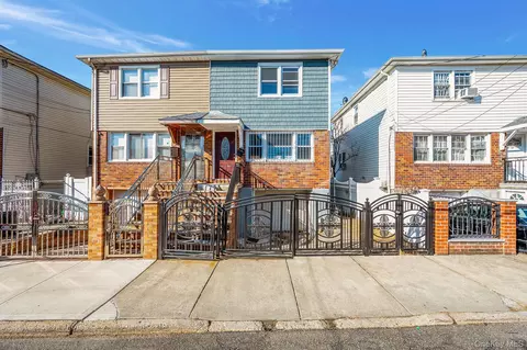 8726 127th St, New York, NY 11418