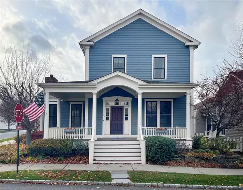 11 Aske St, Warwick, NY 10990