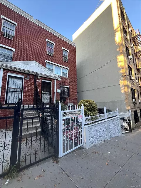 1321 Lafayette Ave, New York, NY 10474