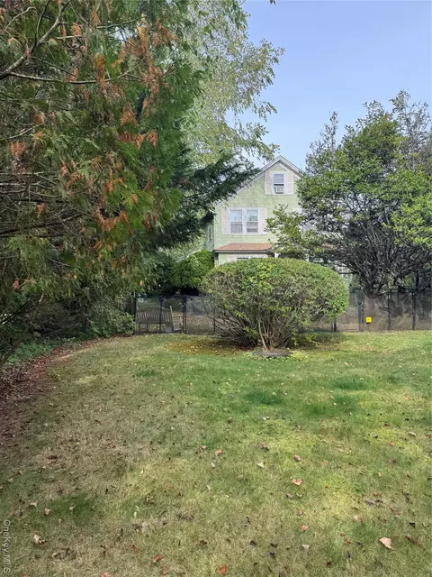 251 N Main, Southampton, NY 11968