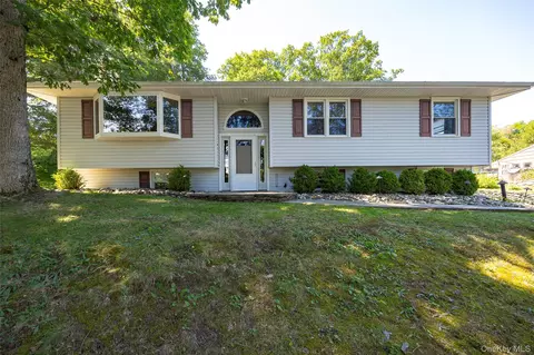 43 Briarcliff Ave, Poughkeepsie, NY 12603