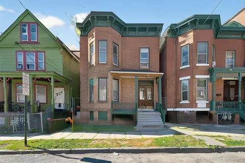 41 Carpenter Ave, Newburgh, NY 12550