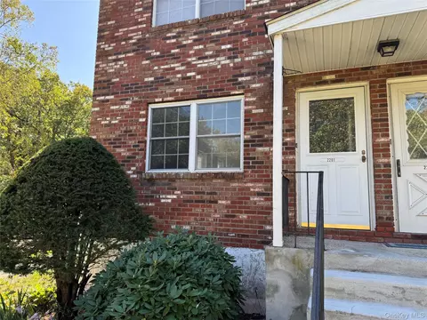 276 Temple Hill Rd #2201, New Windsor, NY 12553