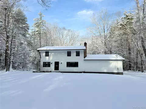 90 Van Dale Rd, Woodstock, NY 12498