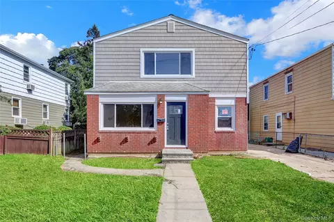 318 Vincent Ave, Lynbrook, NY 11563