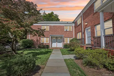 24 Wappanocca Ave #B, Rye, NY 10580