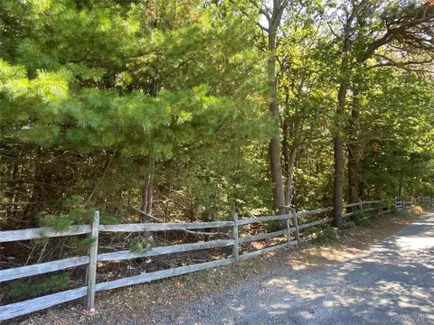 N Ocean Avenue, Brookhaven, NY 11772