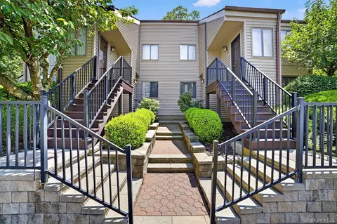 14 Steven Dr # -1, Ossining, NY 10562