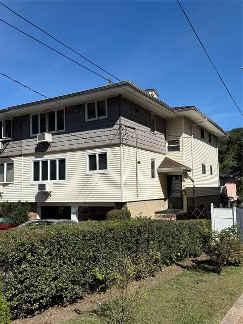6 Regina Pl, Yonkers, NY 10703