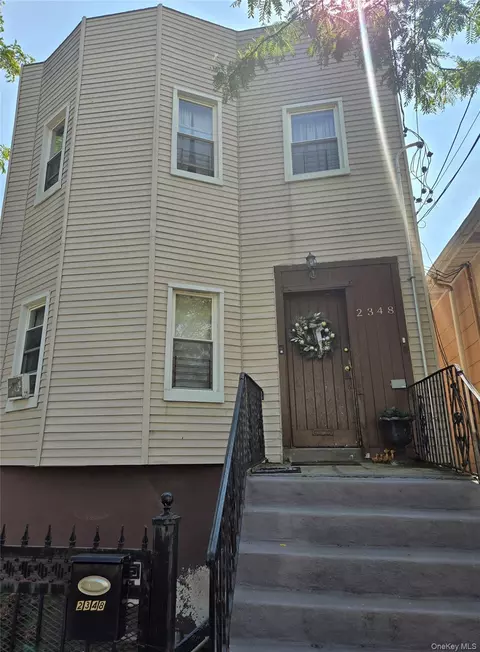 2348 Turnbull Ave, New York, NY 10473