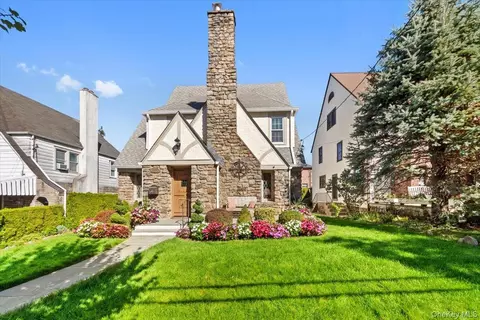 31 Aka 27 Crawford St, Yonkers, NY 10705