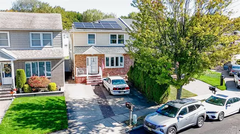 29 Ashwood Ct, Staten Island, NY 10308