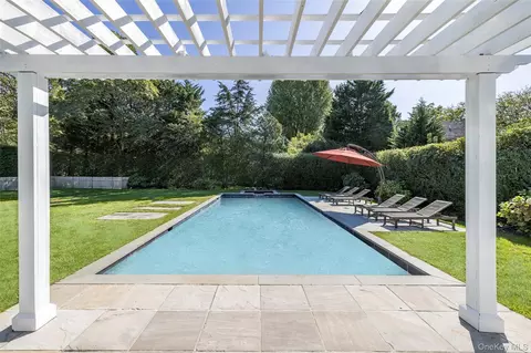 96 Audubon Ave, Bridgehampton, NY 11932