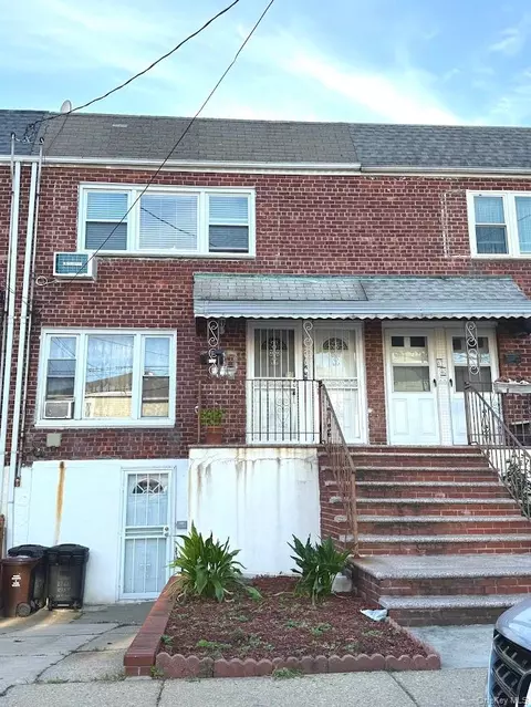 8742 127th St, New York, NY 11418