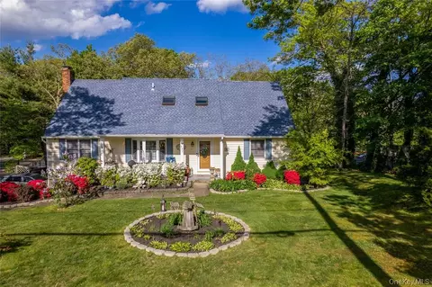 337 Mount Sinai Coram Rd, Mount Sinai, NY 11766