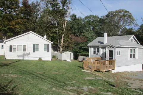 304-306 Roosa Gap Rd #304, Mamakating, NY 12721