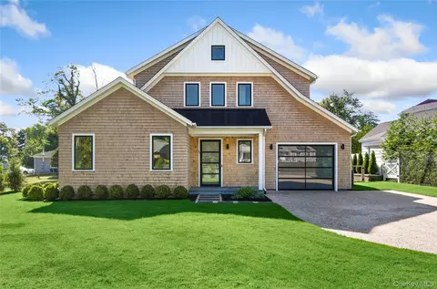 135 South Rd, Westhampton, NY 11977