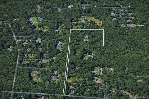 154 Oakview Hwy, East Hampton, NY 11937