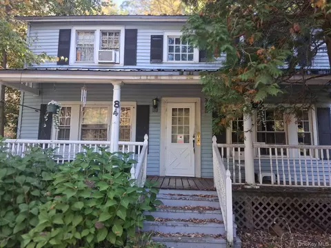 84 North Rd, Milan, NY 12571