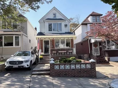 7818 65th St, New York, NY 11385