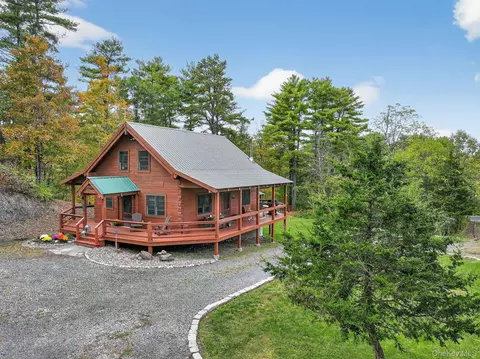 52 Paul Horn Rd, Catskill, NY 12414