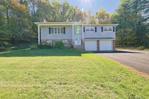 49 Orchard Crest Dr, Minisink, NY 10998