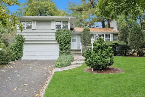 129 Hillandale Dr, New Rochelle, NY 10804