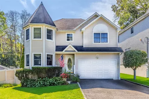 1 Mather Ct # A, Huntington Station, NY 11746
