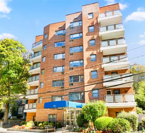 111 E Hartsdale Ave #4G, Greenburgh, NY 10530