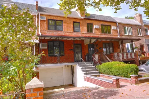 6356 78th St, New York, NY 11379