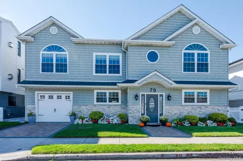 79 Curley St, Long Beach, NY 11561