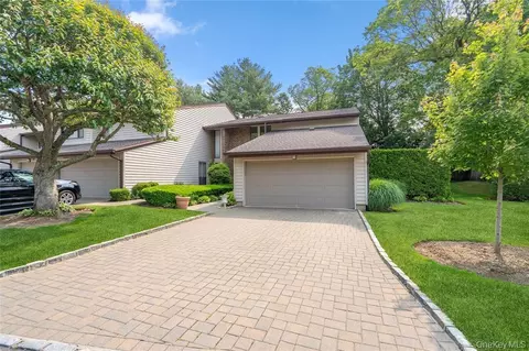 55 Maple Run Dr, Jericho, NY 11753 photo 1