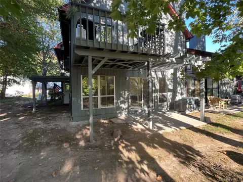 Exterior - 31 Bleakley Dr, Peekskill, NY 10566 photo 3 of 4
