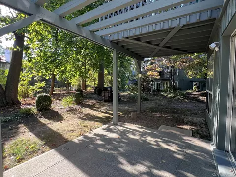 Exterior - 31 Bleakley Dr, Peekskill, NY 10566 photo 4 of 4