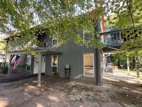 Exterior - 31 Bleakley Dr, Peekskill, NY 10566 photo 2 of 4