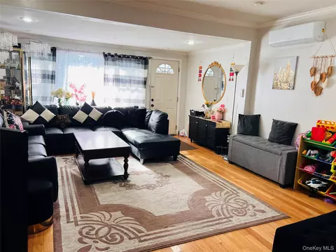 9013 209th St, New York, NY 11428