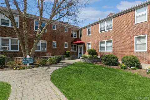 10 Bryant Cres #2L, White Plains, NY 10605