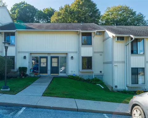 5 Hammond Plz, Beacon, NY 12508