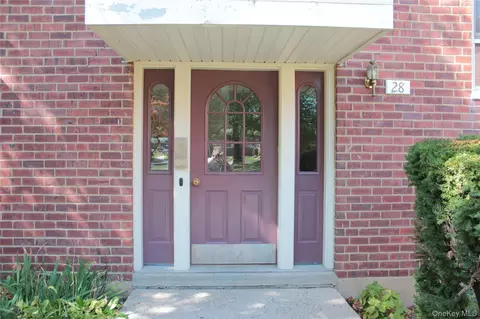 28 Dehaven Dr #1E, Yonkers, NY 10701