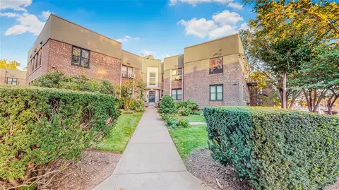 2255 78th St #2E, East Elmhurst, NY 11370