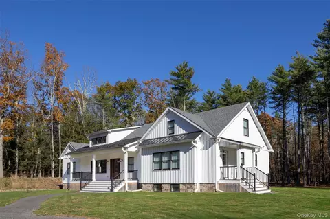 367 South Rd, Round Top, NY 12473