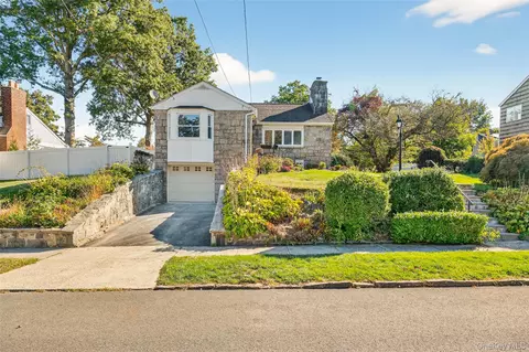 217 Moore St, Greenburgh, NY 10530