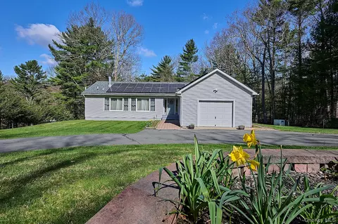 39 Pitio Rd, Lumberland, NY 12737