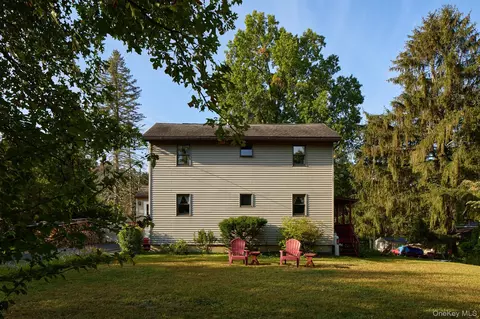 46 Shivertown, New Paltz, NY 12561