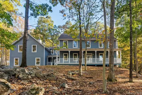 39 Whittier Hills Rd, North Salem, NY 10560
