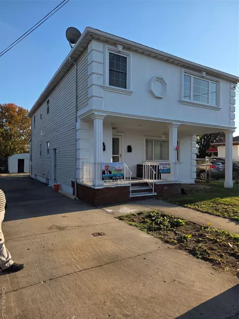 16818 144th Ter, Jamaica, NY 11434