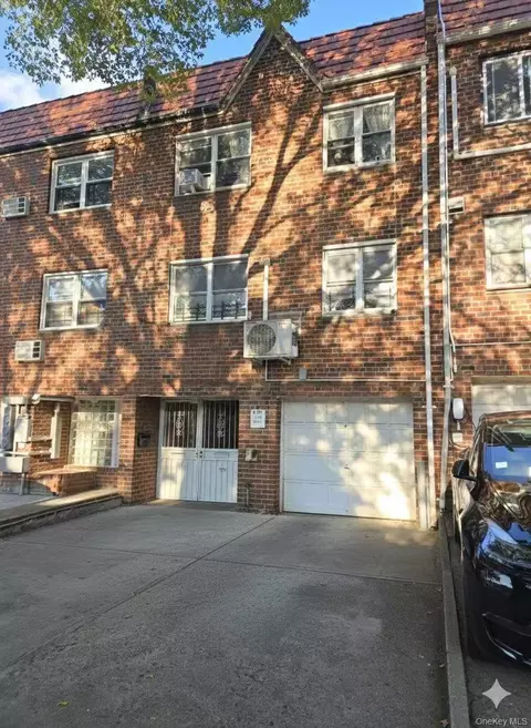 31-05 90th St, East Elmhurst, NY 11369