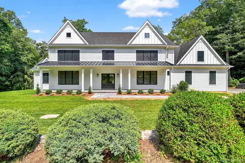 9 Flanders Ln, Cortlandt, NY 10567