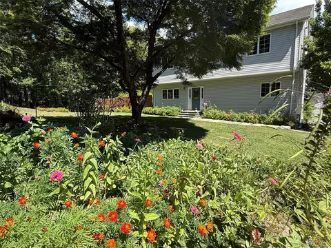 115 Greenbush Rd, Orangetown, NY 10983
