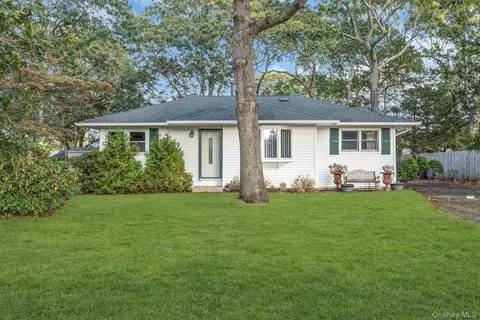 130 Sylvan Ave, Flanders, NY 11901